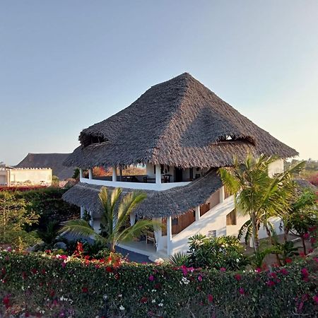 Shira House Bed & Breakfast Watamu Bagian luar foto