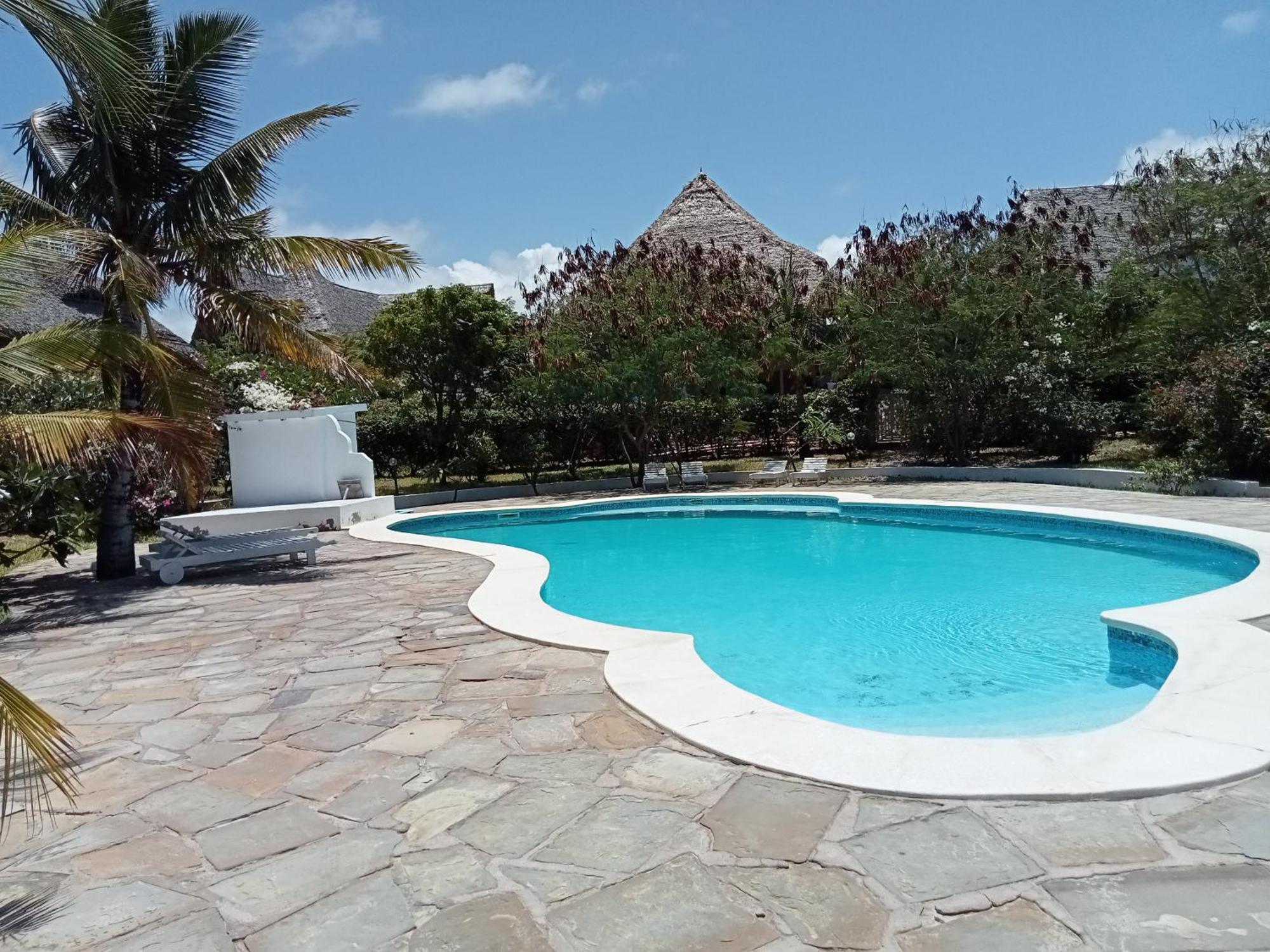 Shira House Bed & Breakfast Watamu Bagian luar foto