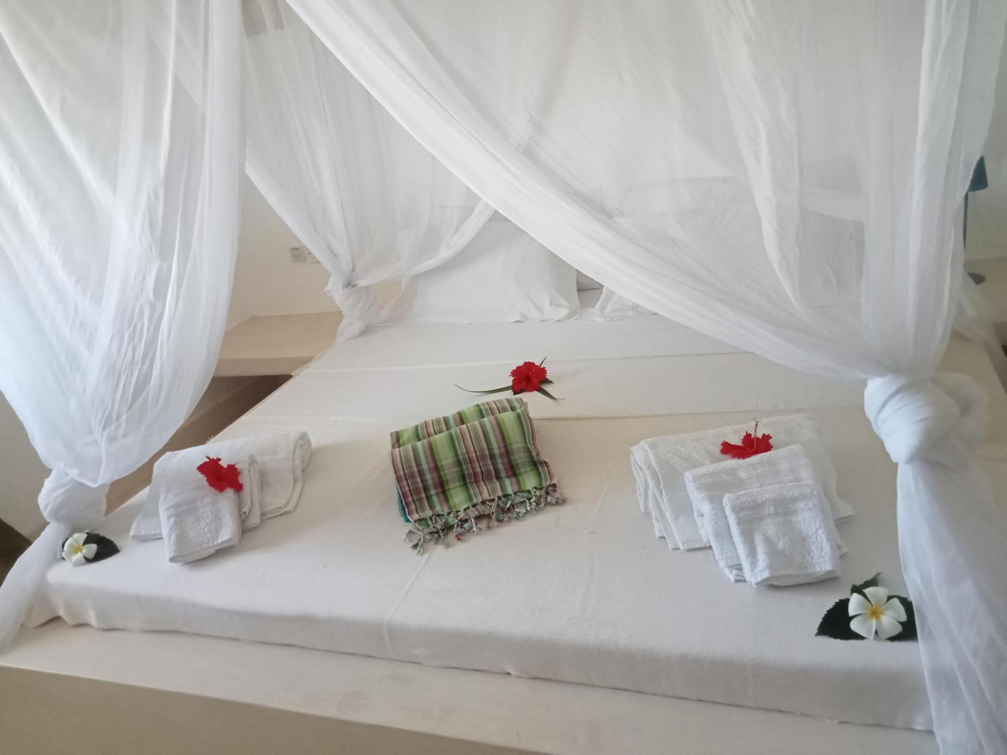 Shira House Bed & Breakfast Watamu Bagian luar foto