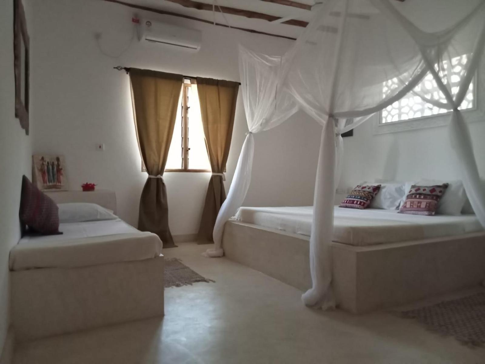 Shira House Bed & Breakfast Watamu Bagian luar foto