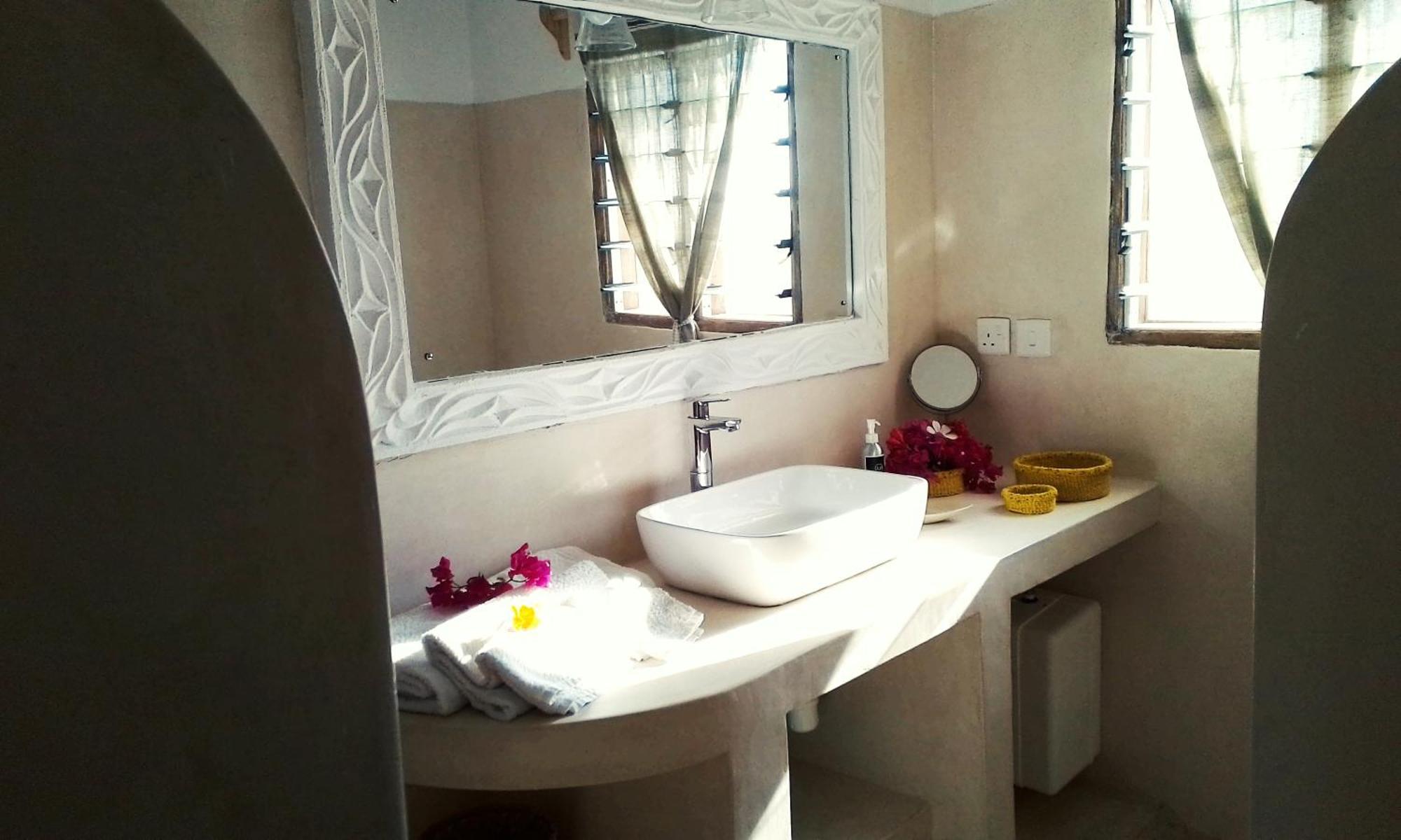 Shira House Bed & Breakfast Watamu Bagian luar foto