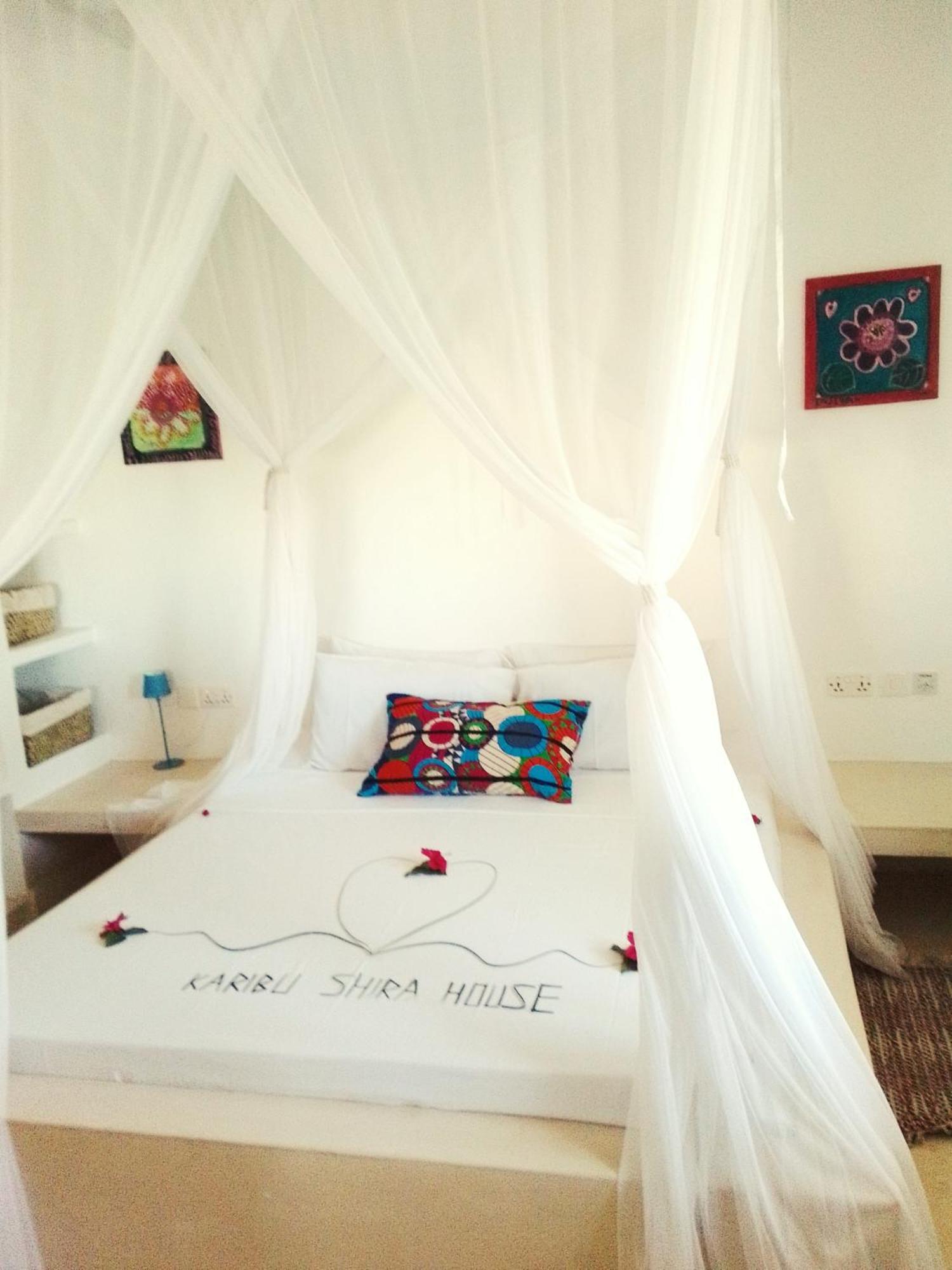 Shira House Bed & Breakfast Watamu Bagian luar foto
