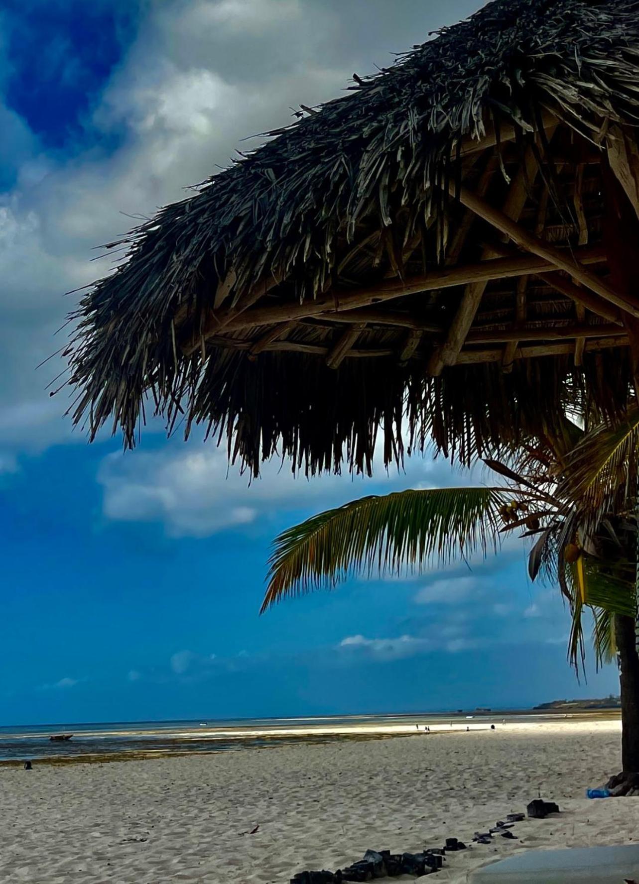 Shira House Bed & Breakfast Watamu Bagian luar foto