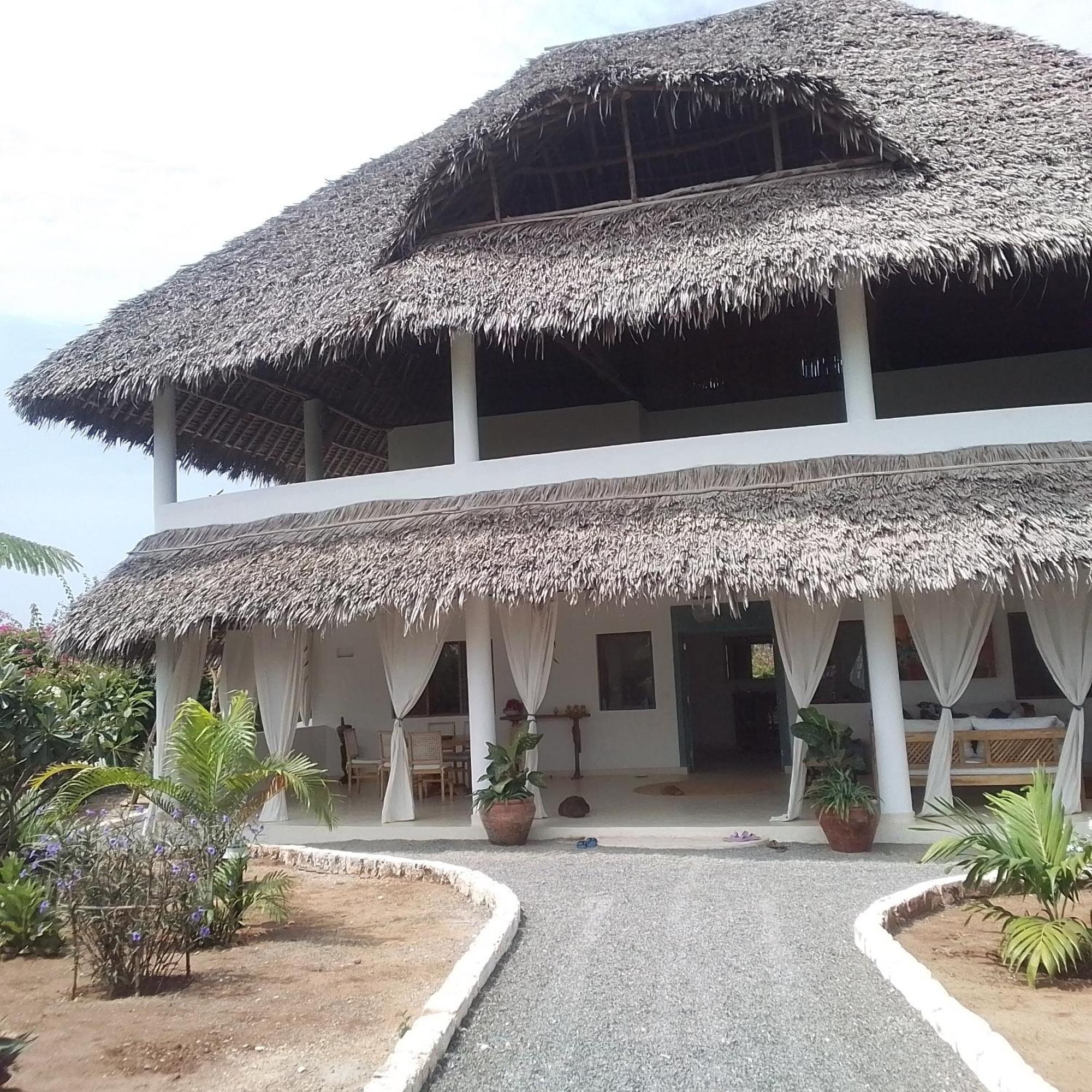Shira House Bed & Breakfast Watamu Bagian luar foto