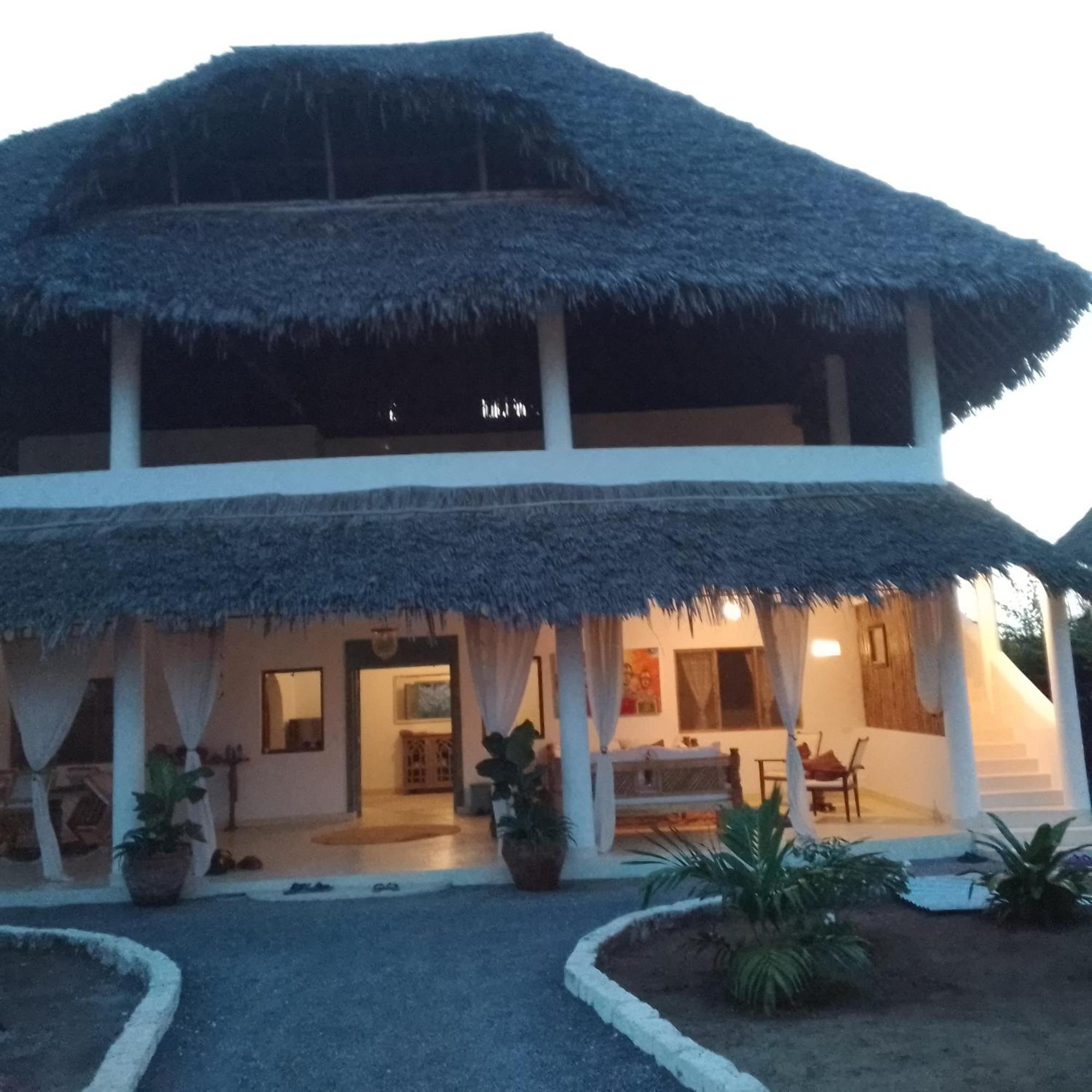 Shira House Bed & Breakfast Watamu Bagian luar foto