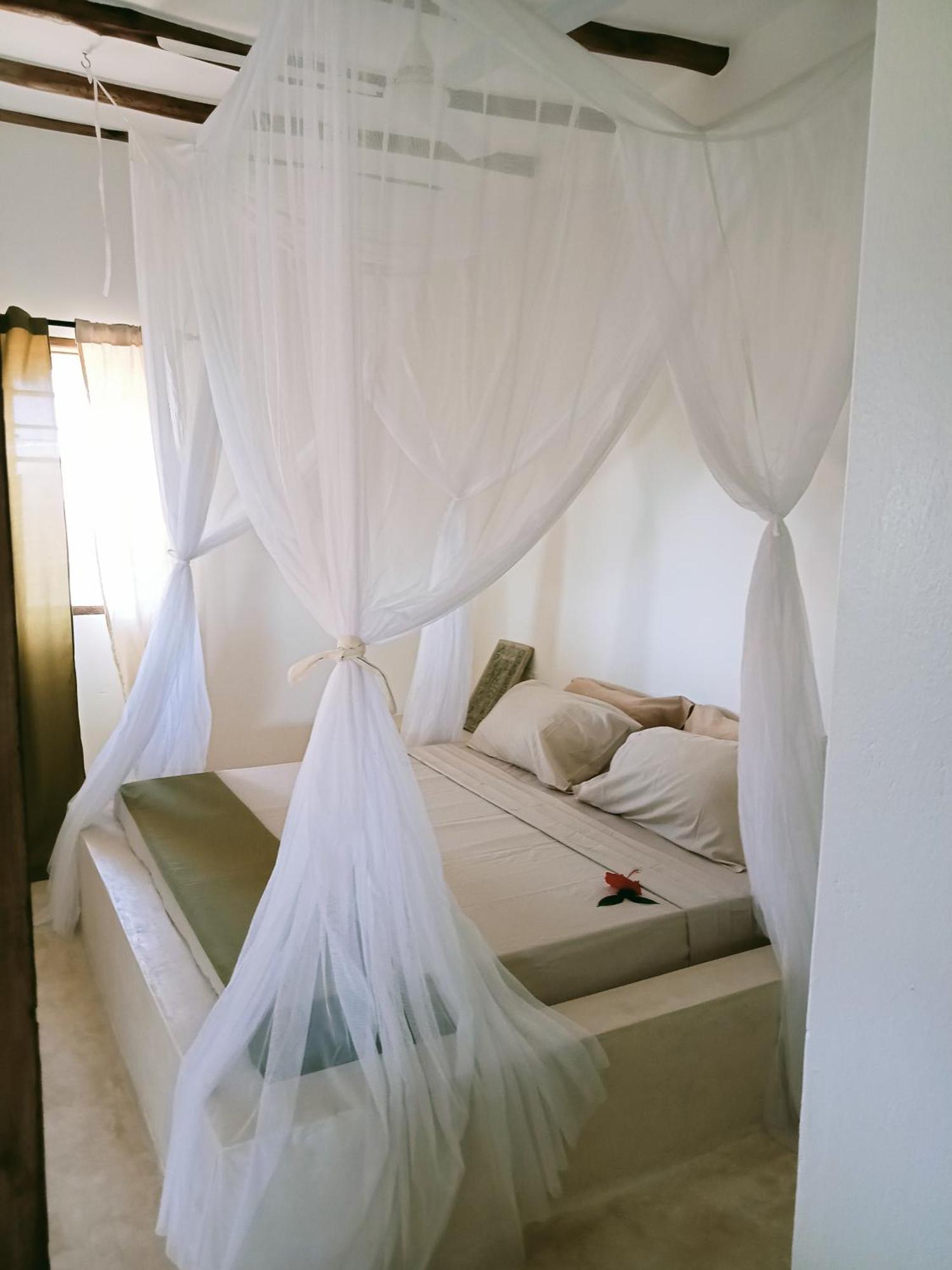Shira House Bed & Breakfast Watamu Bagian luar foto